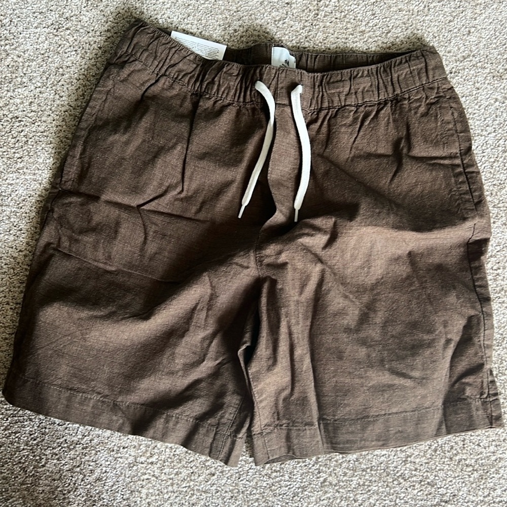 Men’s H&M brown mid length shorts